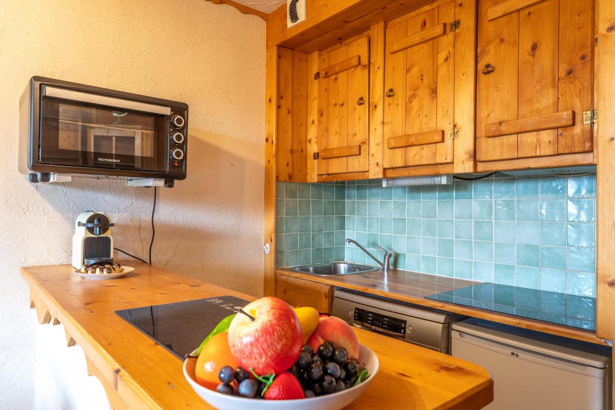 Apartment In-out - Heart Of Warm-hearted Apartment, Wifi 165