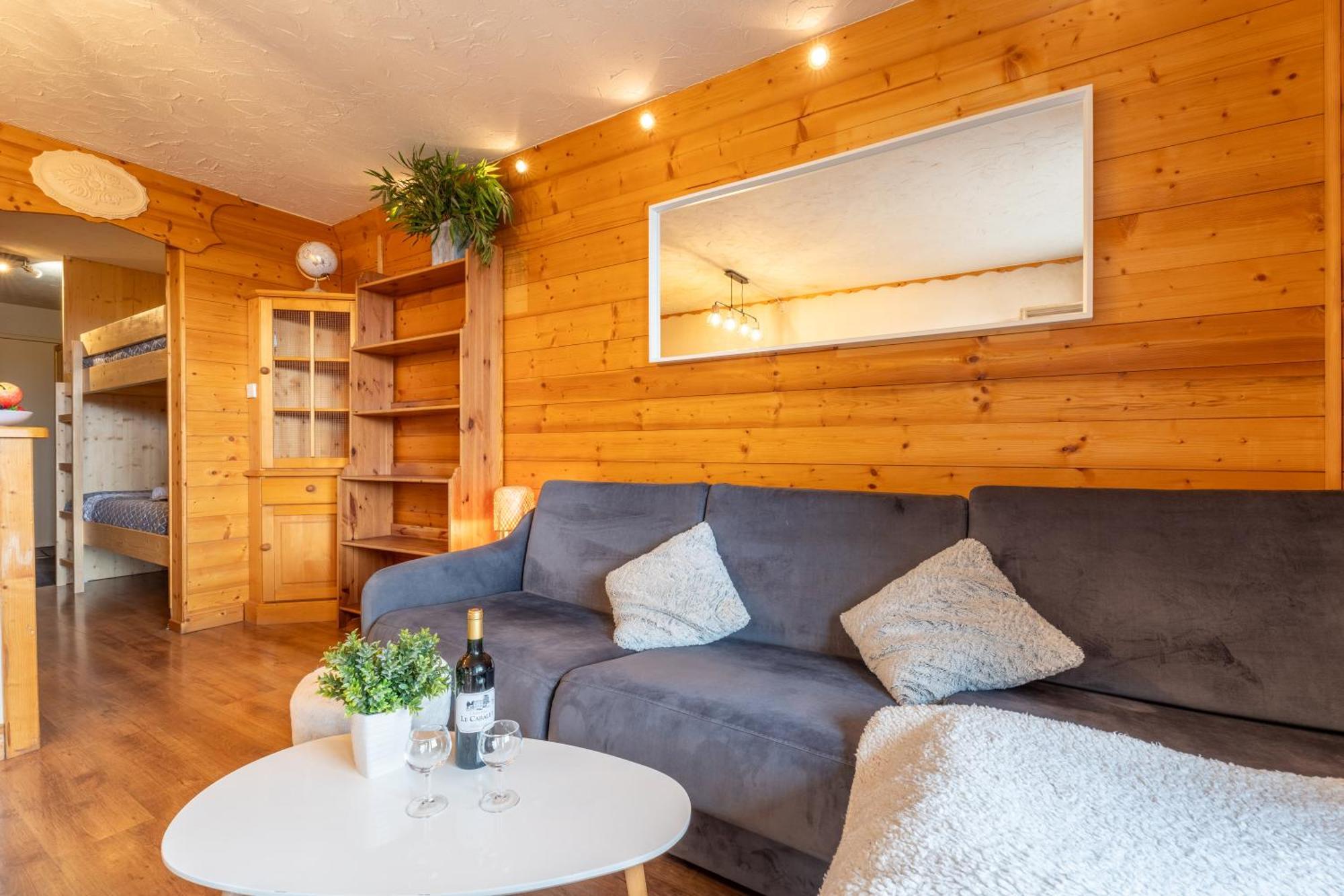 In-out - Heart Of Warm-hearted Apartment, Wifi 165 Appartement